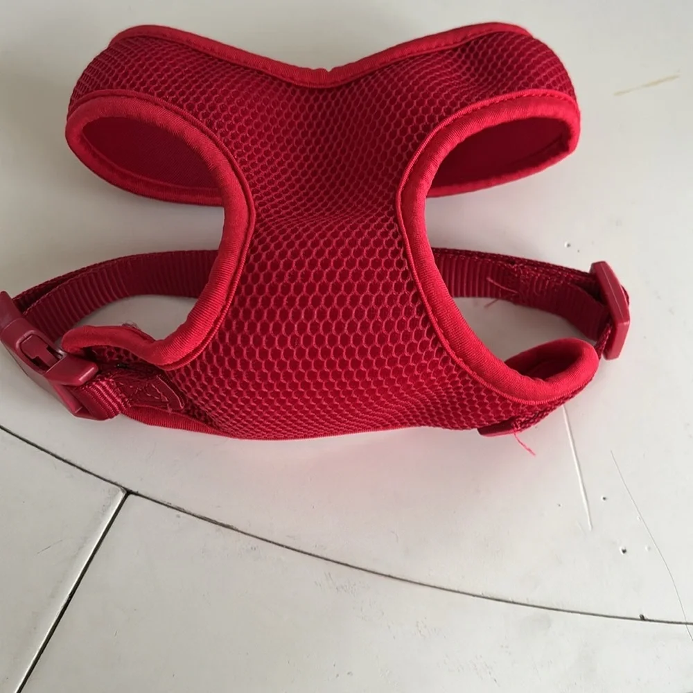 🌸NWOT Bright Red Dog Harness with Adjustable Straps and Breathable Fabr…